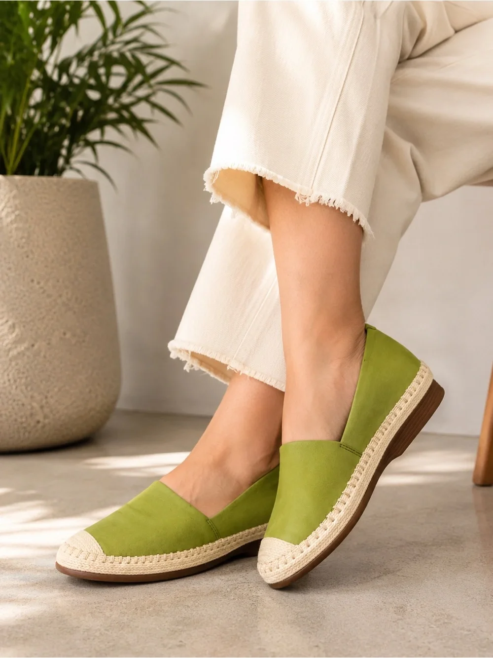 Dansko Lesley Green Nubuck Espadrille Flats Women’s EU 42 Comfort Slip-On